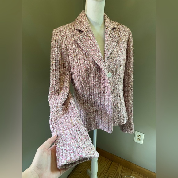 Neiman Marcus Tweed pink blazer - Picture 4 of 11